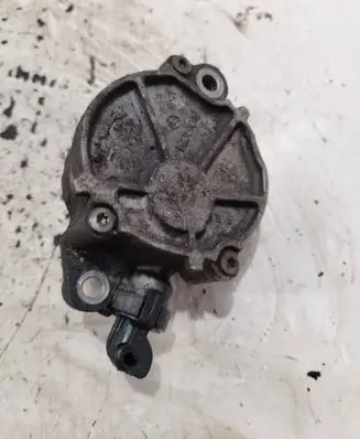 Volvo C30 Vacuum pump 01562a