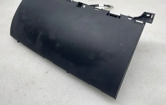 Tesla Model 3 Glove box 108334000J