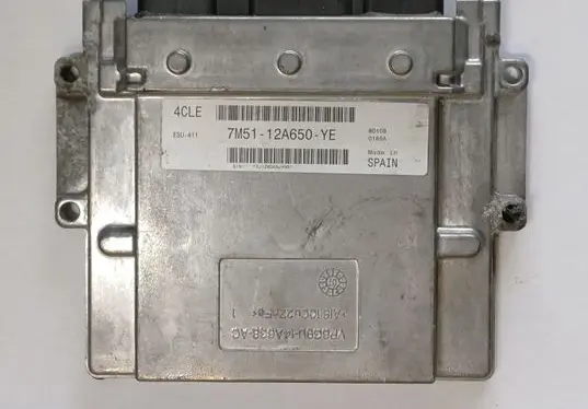 Ford C-MAX I Engine control unit/module 7M5112A650YE