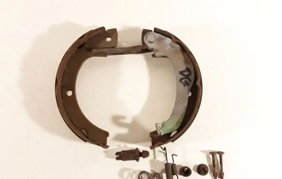 Toyota Verso Handbrake/parking brake pads 