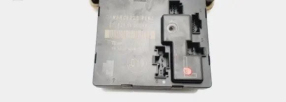 Mercedes-Benz E W211 Door control unit/module 2118201526 050210