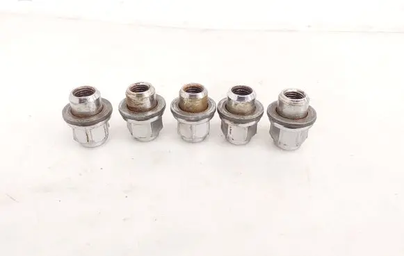 Lexus ES 300h (7th Gen) Nuts/bolts 