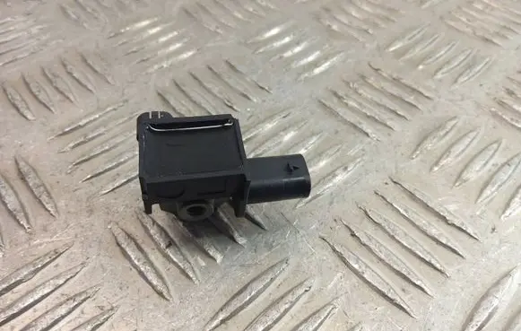 BMW X3 F25 Airbag deployment crash/impact sensor 9224177