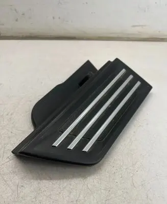 Dodge Nitro Fender trim (molding) 55157165AC