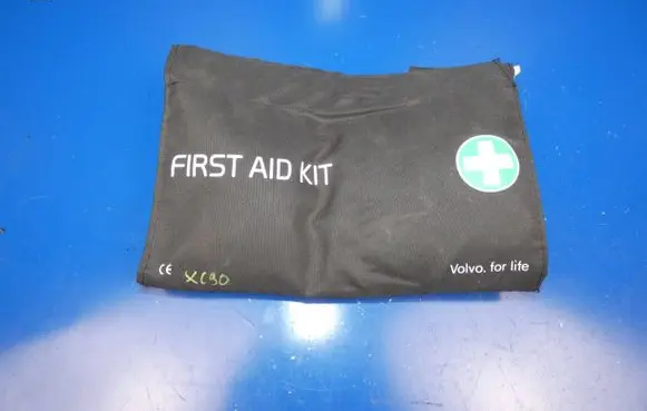 Volvo XC90 First aid kit 