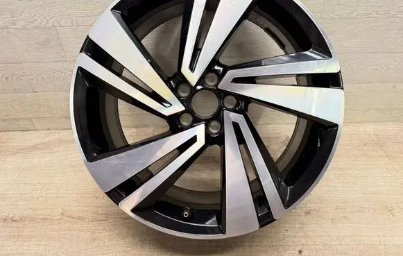 Volkswagen T-Cross R18 alloy rim 2GM601025H