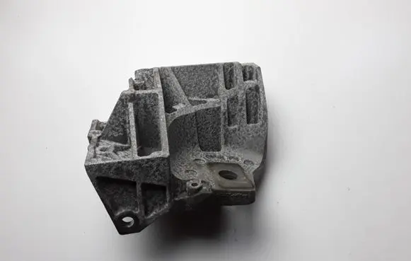 Volvo S60 Engine mount bracket 6G926P096DD