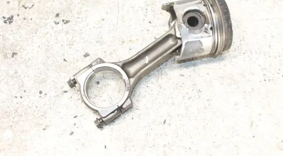 Renault Trafic II (X83) Piston with connecting rod