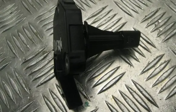 Volkswagen PASSAT B8 Oil pressure sensor 04L904660C BV724