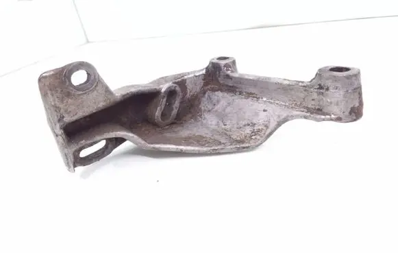 Audi 80 90 S2 B4 Power steering pump mounting bracket 068145531A