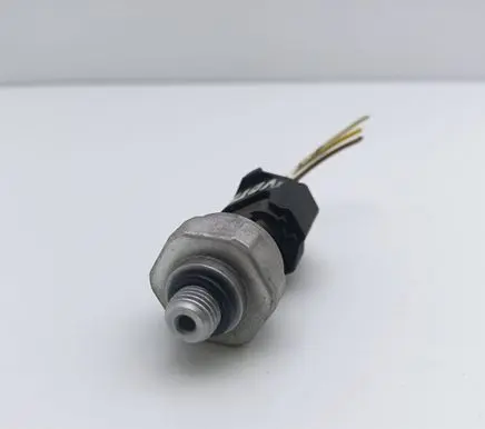 Nissan Note (E11) Air conditioning (A/C) pressure sensor 
