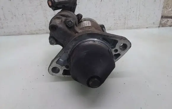 Toyota Avensis T250 Starter motor 281000R010