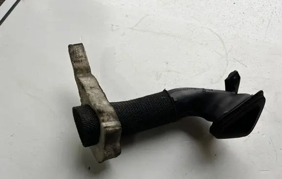 Audi A6 S6 C6 4F Air intake duct part 4F0129604C