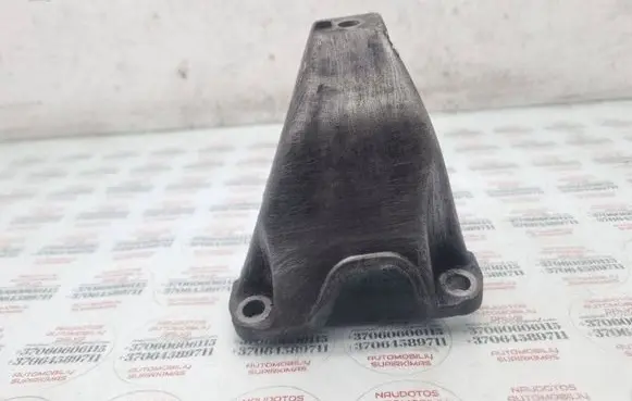 Audi A4 S4 B5 8D Gearbox mounting bracket 8D0399113AB
