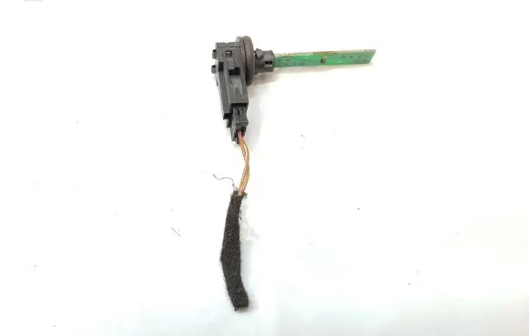 Volkswagen PASSAT B5 Interior temperature sensor 4B0820539