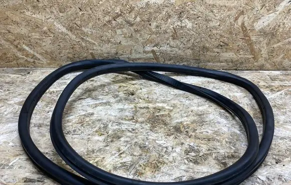 Bentley Flying Spur Engine compartment rubber 