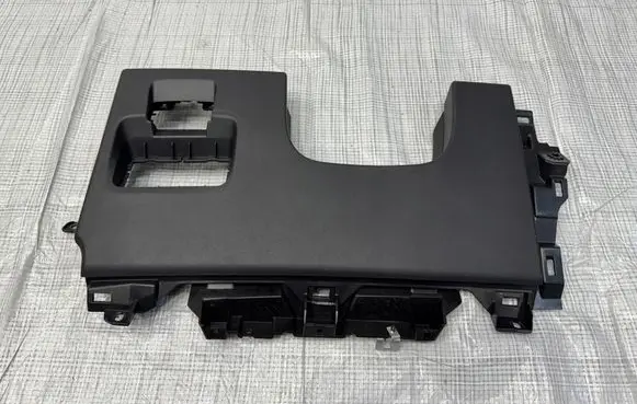 Land Rover Discovery Sport Dashboard lower bottom trim panel 