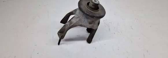 Volkswagen Transporter - Caravelle T5 Engine mount bracket 7H0199849