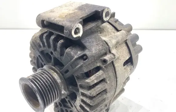 Mercedes-Benz CLS C218 X218 Generator/alternator A0009062722