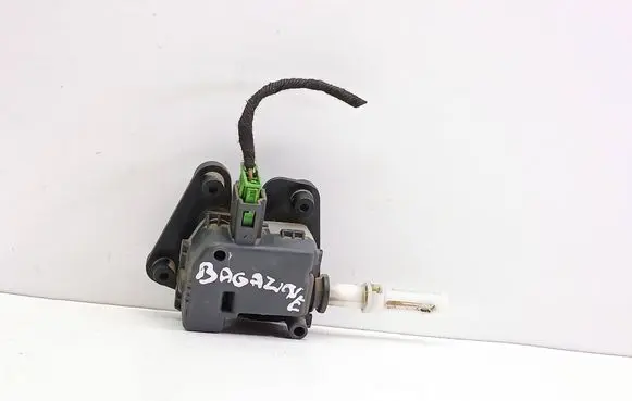 Audi A4 S4 B6 8E 8H Tailgate boot lock/latch motor 8E9827833