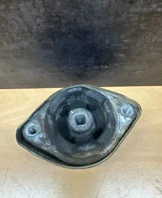 Audi A4 S4 B5 8D Gearbox mount