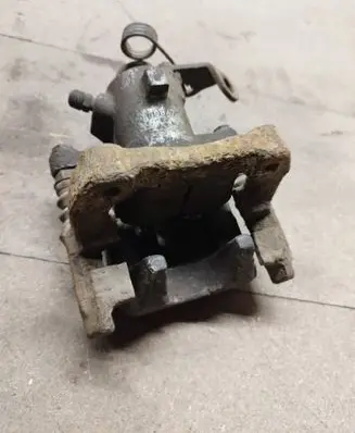 Audi A4 S4 B5 8D Rear brake caliper 608/7