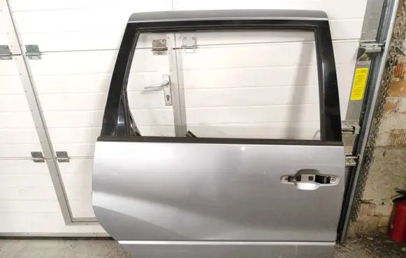 Toyota Previa (XR30, XR40) II Side sliding door 8P6