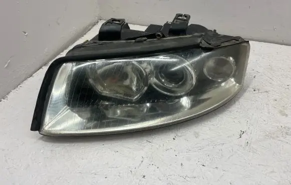 Audi A4 S4 B6 8E 8H Headlight/headlamp