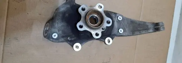 BMW 5 G30 G31 Front wheel hub 688438501