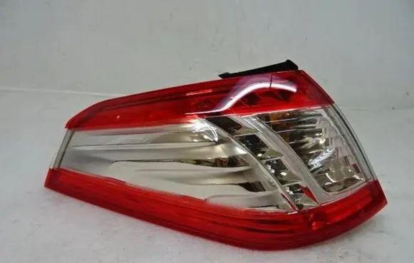 Peugeot 508 Rear/tail lights 9686779580