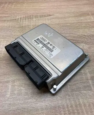 Audi A4 S4 B5 8D Engine control unit/module ECU 3B0907552J 0261206122