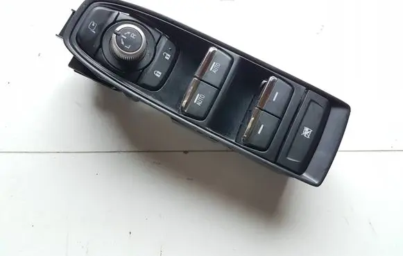 Subaru Forester SK Electric window control switch 83071SJ800
