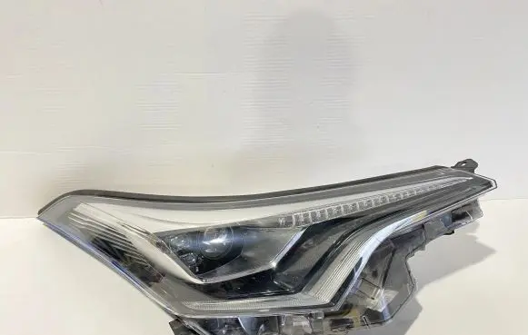 Toyota C-HR I Headlight/headlamp 81110F4071