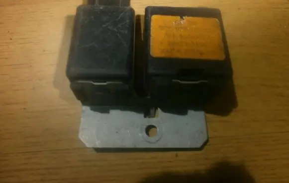 Nissan Primera Other control units/modules 2851062y00
