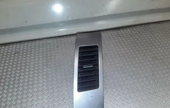 Mitsubishi Outlander Dash center air vent grill 8030A014