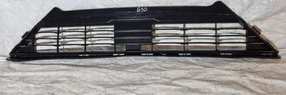 Ford Fiesta Front bumper lower grill