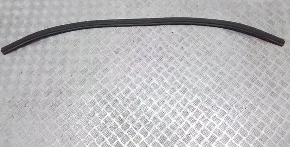 Volvo XC60 Engine compartment rubber 