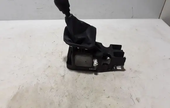 Dacia Sandero III Gear shifter/selector 349015097R