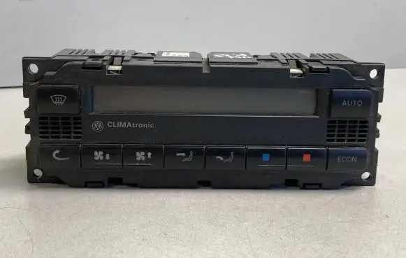 Volkswagen PASSAT B5 Climate control unit 3B1907044D