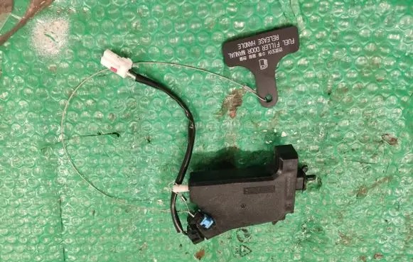 KIA Niro Fuel tank cap lock motor 