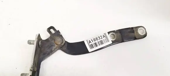 Tailgate/trunk/boot hinge