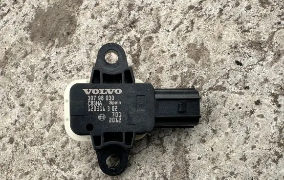 Volvo V60 Airbag deployment crash/impact sensor 30798030 120316302