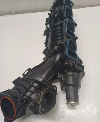 BMW M5 F90 Intake manifold 857079101