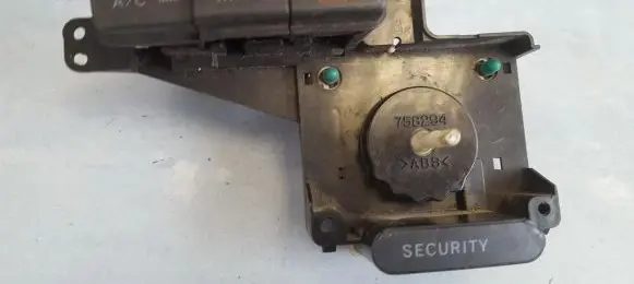Toyota Yaris Hazard light switch 758294