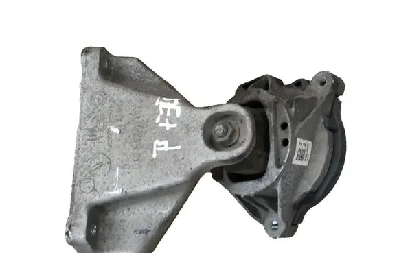 BMW 3 F30 F35 F31 Engine mount bracket 6855456