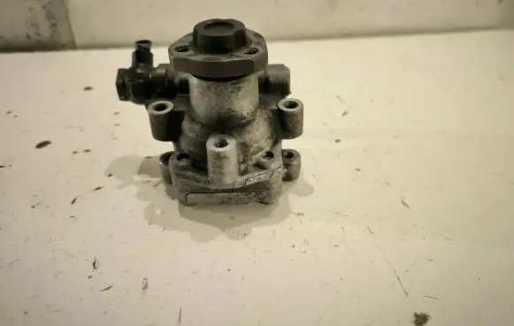 Volkswagen Sharan Power steering pump 7M0145157AA