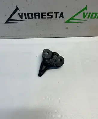 Peugeot 208 Engine mounting bracket 983012308002