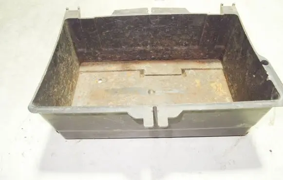 Battery box tray