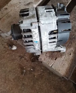 BMW 6 F12 F13 Generator/alternator 8570672 2613704D