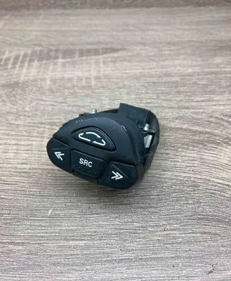 Nissan Almera Tino Steering wheel buttons/switches 37017A 08431 18809731